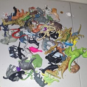Assorted Reptile & Animal Toy Figures - Mixed Colors